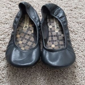 American Eagle by Payless Black Flats